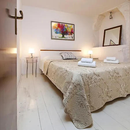 Vergani Apartment *